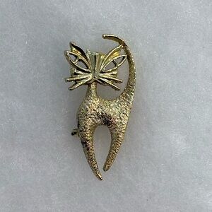 Cat Brooch Gold Tone Big Eyes Brushed Metal Preowned